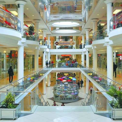 Торговые центры, универмаги, фирменные магазины